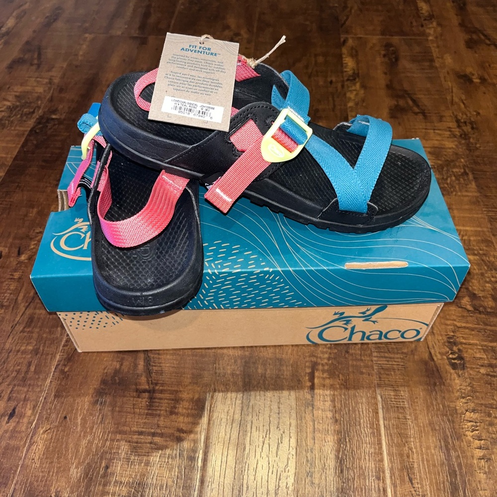 Chaco Women's Lowdown Sandals - Teal and Pink size 8 NWT